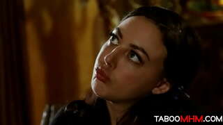 Өгей әкесі трахает өз падчерицу мұғалімі ретінде ол жазалайды распутную атып кетті