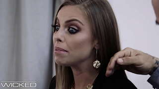 Үл Хөдлөх Хөрөнгийн Агент Fucks Үйлчлүүлэгч - Ес Бус